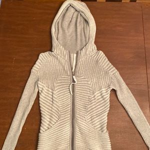 Lululemon athletica hooded grey sweater zip up size 4 two pockets